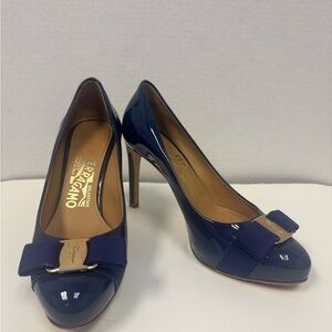 Salvatore Ferragamo Blue Patent Leather Vara Bow Pumps Size 5